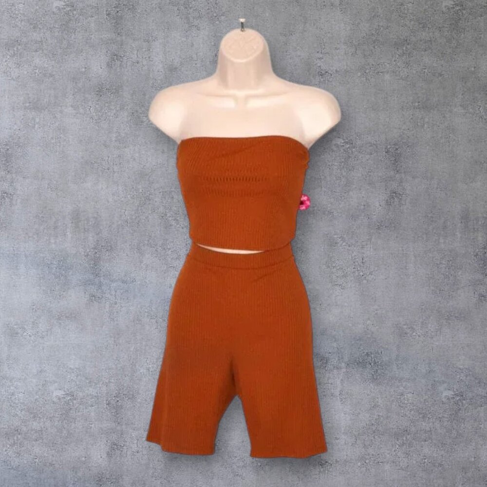 NWT Iris Ribbed Halter Top & Short Set Mid Length Shorts